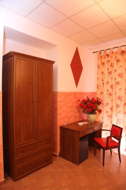 B&B Rinascente Paola Ruang foto